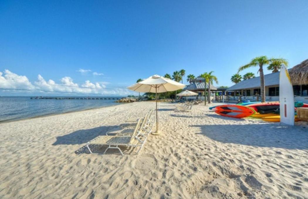 Charming One Bedroom Resort-Style Studio With Pool And Beach Access Ruskin Kültér fotó